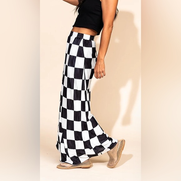 Dressed in LALA Black and White Checkered Midi Skirt - Picture 2 of 4